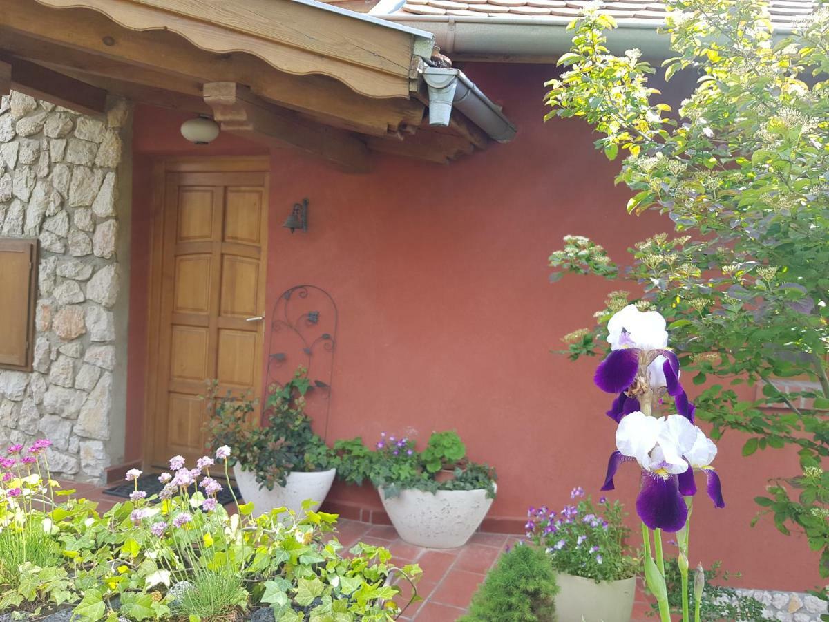 Mediterran Apartman Peçuy Dış mekan fotoğraf